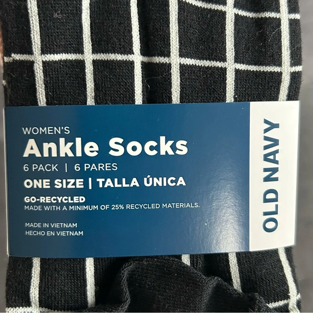 Old Navy Set/6 Women’s Abstract Geometric Theme Variety Ankle Socks, One Size